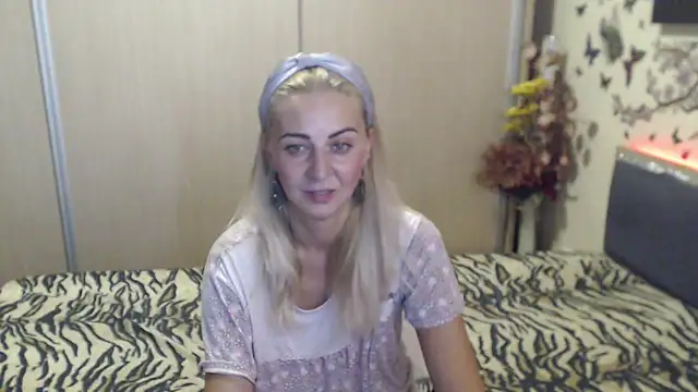 MirabelaSweet webcam