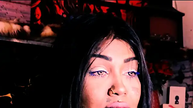 indian_dreamgirl webcam