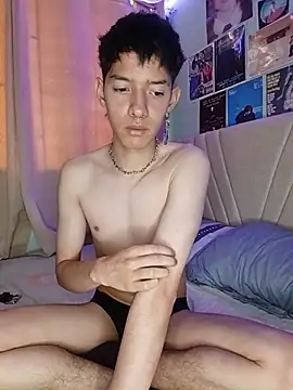 heyy_noah11 webcam