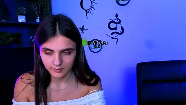 lisa_dark_ webcam