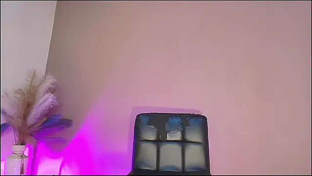 KorinaRuiz webcam