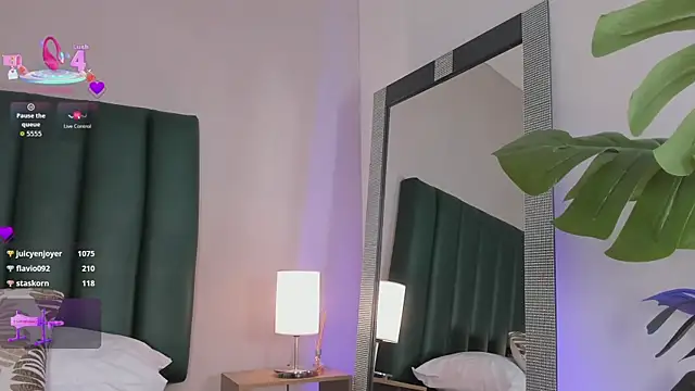 juicy_led_ (F teen) - Tittifuck x 2 min