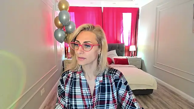 museofstage (F milf) - erotic dance