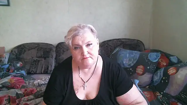 lana555 (F mature) - happy birthday to me