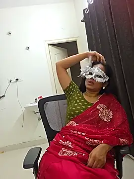 sruthi04 (F young) - Vibrator in pussy 🥵