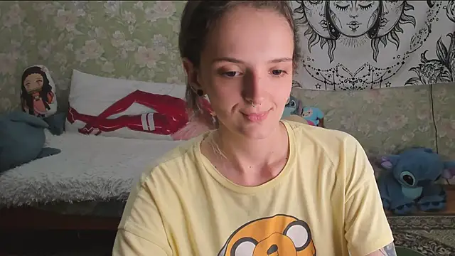 cutie_adelia (F young) - Take off top (10 min)