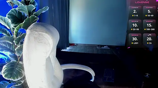 Almaahotxxx webcam