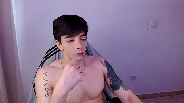 H3ll_B0I webcam