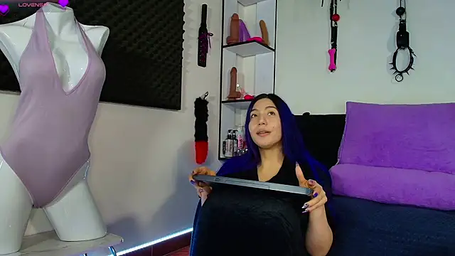 karlamoon23 webcam