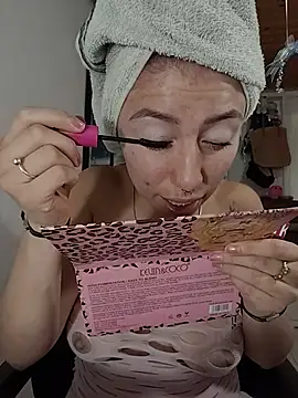 Kitty_Melodi webcam