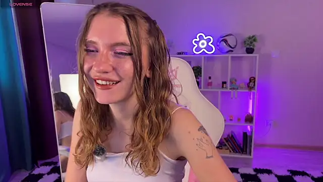 KellySunn webcam