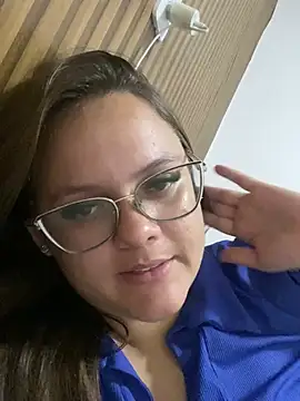 Laryssinha_69 webcam