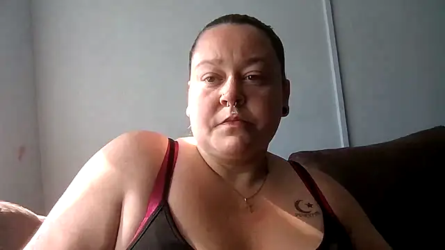 MysteriousAlaya webcam