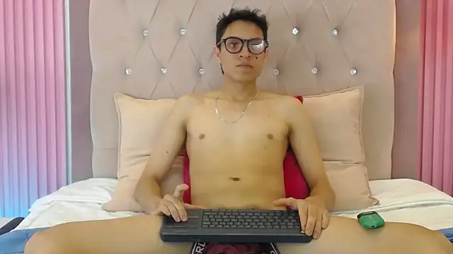 Daniel_Sterling webcam