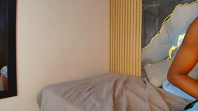 Adriann_Stone webcam