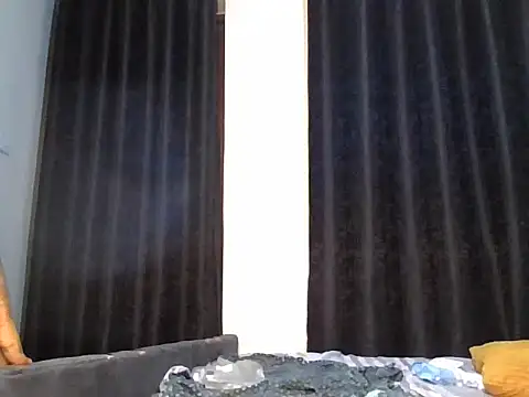 SexxythickAss_2 webcam