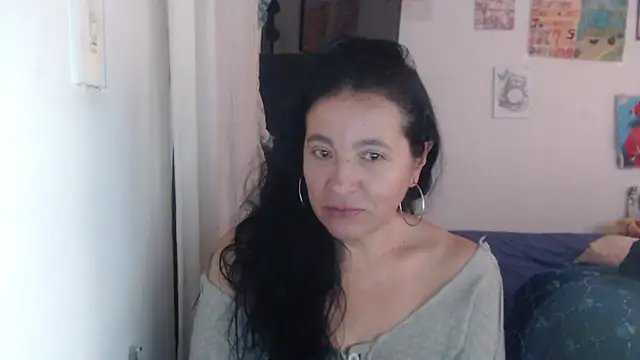 stefilove10 live cam on StripChat