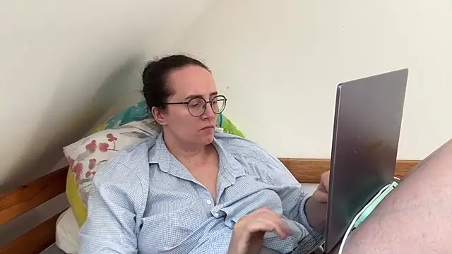 SofiaTease live cam on StripChat