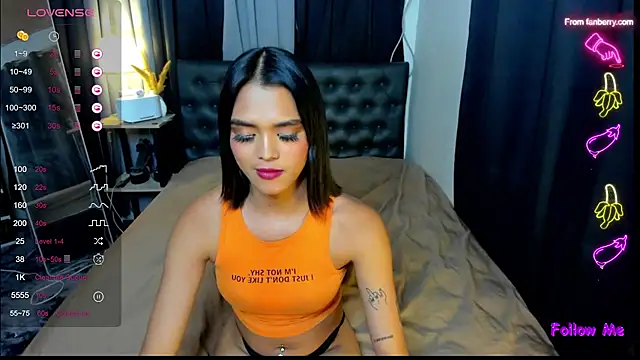 Kyliejennings live sex cam