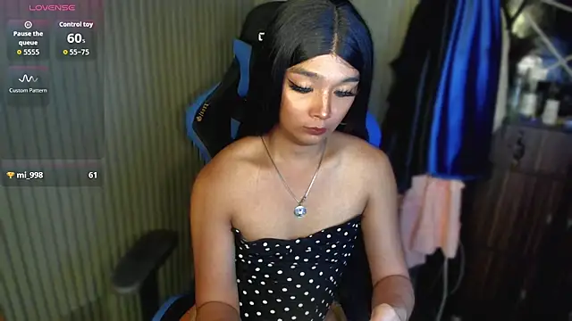 TrinityFucksYou webcam