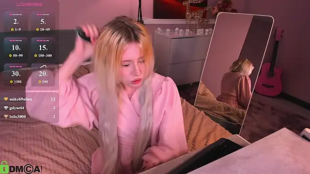 kikipeach webcam