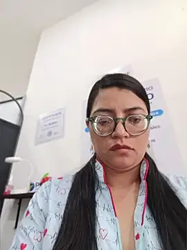 SOFI__10 live cam on StripChat