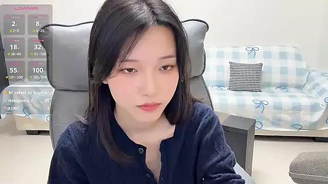 jiajia_girl live cam on StripChat