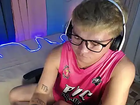 Fuckboii_intown webcam