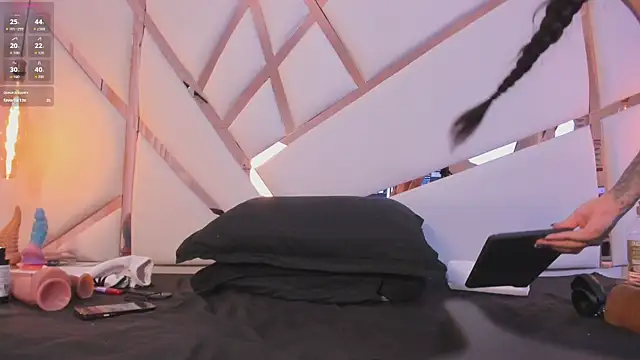 Abby_black_star webcam