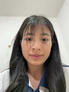 yiyiya520 webcam