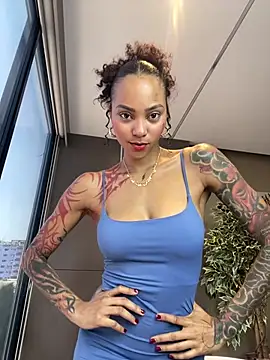 LizStorm_ avatar