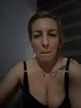 Hot-Milf4U webcam