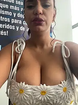 Sara-77 Live Webcam on Stripchat
