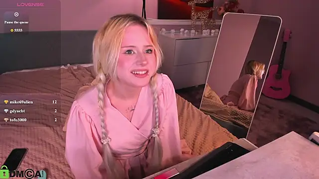 kikipeach webcam