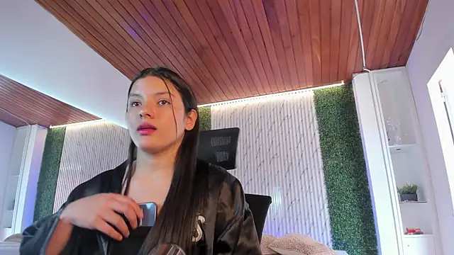 zoe_linss webcam