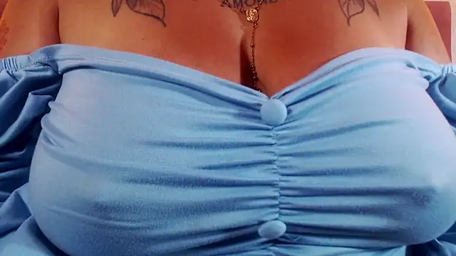Milf_NaomiBraunx live cam on StripChat