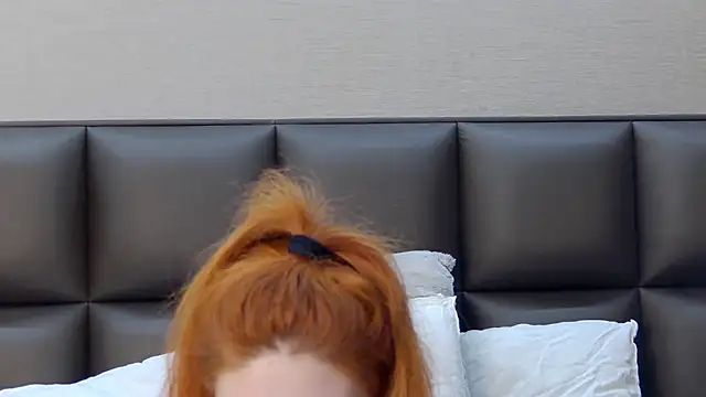 FoxyJoy live cam on StripChat
