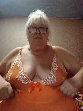 Alexia64231 live cam on StripChat