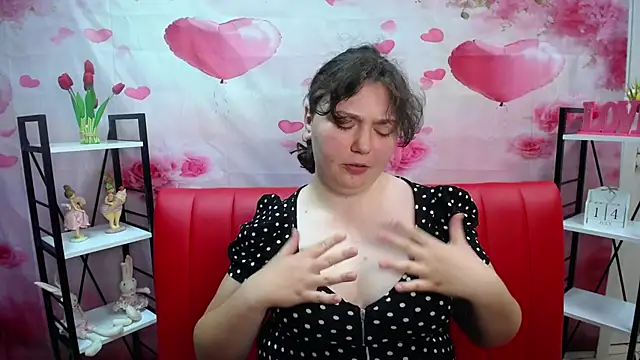 NeonilaLisova live cam on StripChat