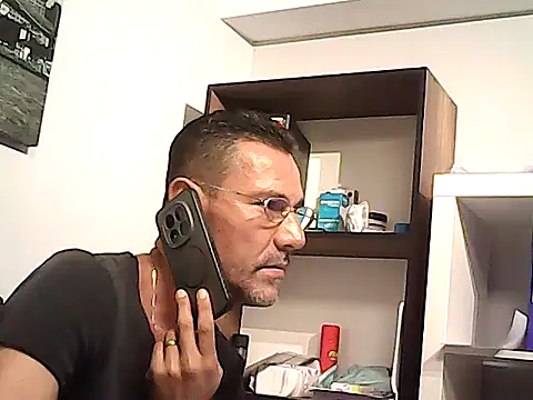 mastercharisma35 live cam on StripChat