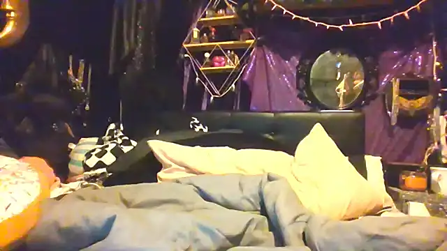 allymoon1369 webcam