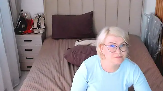 sabrinamacmarren webcam