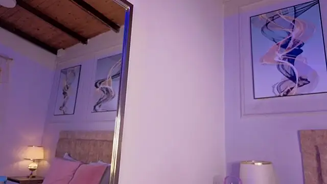 zoe_moon__ webcam