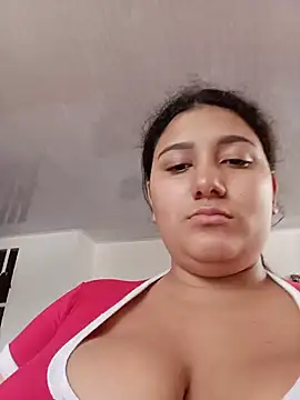 Sara_y_Amy live cam on StripChat