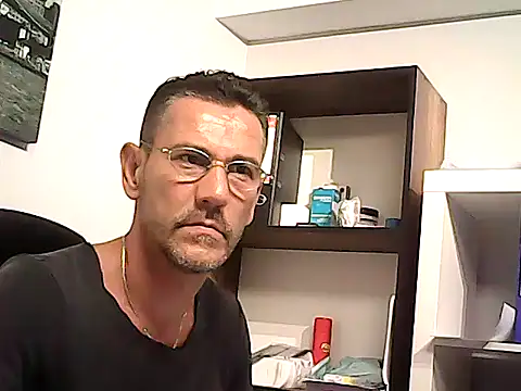 mastercharisma35 webcam