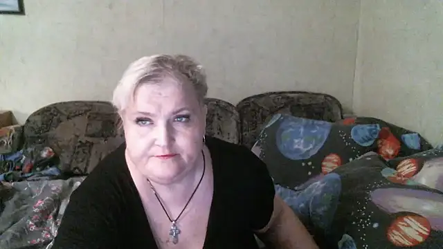 Lana555 live cam on StripChat