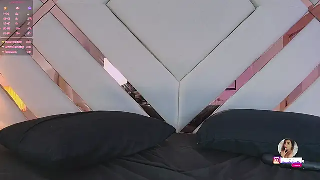 Noa_butterfly_ live cam on StripChat