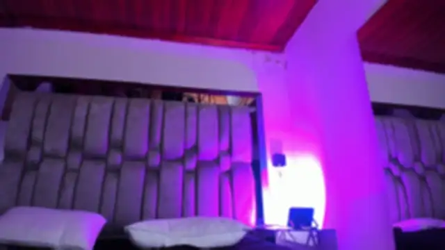 NikkySmiith webcam