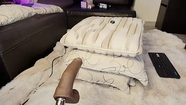 Madeline_Dreams webcam
