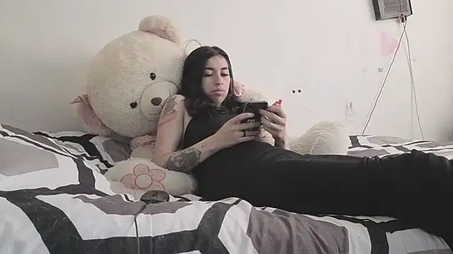 lucywhite13 webcam